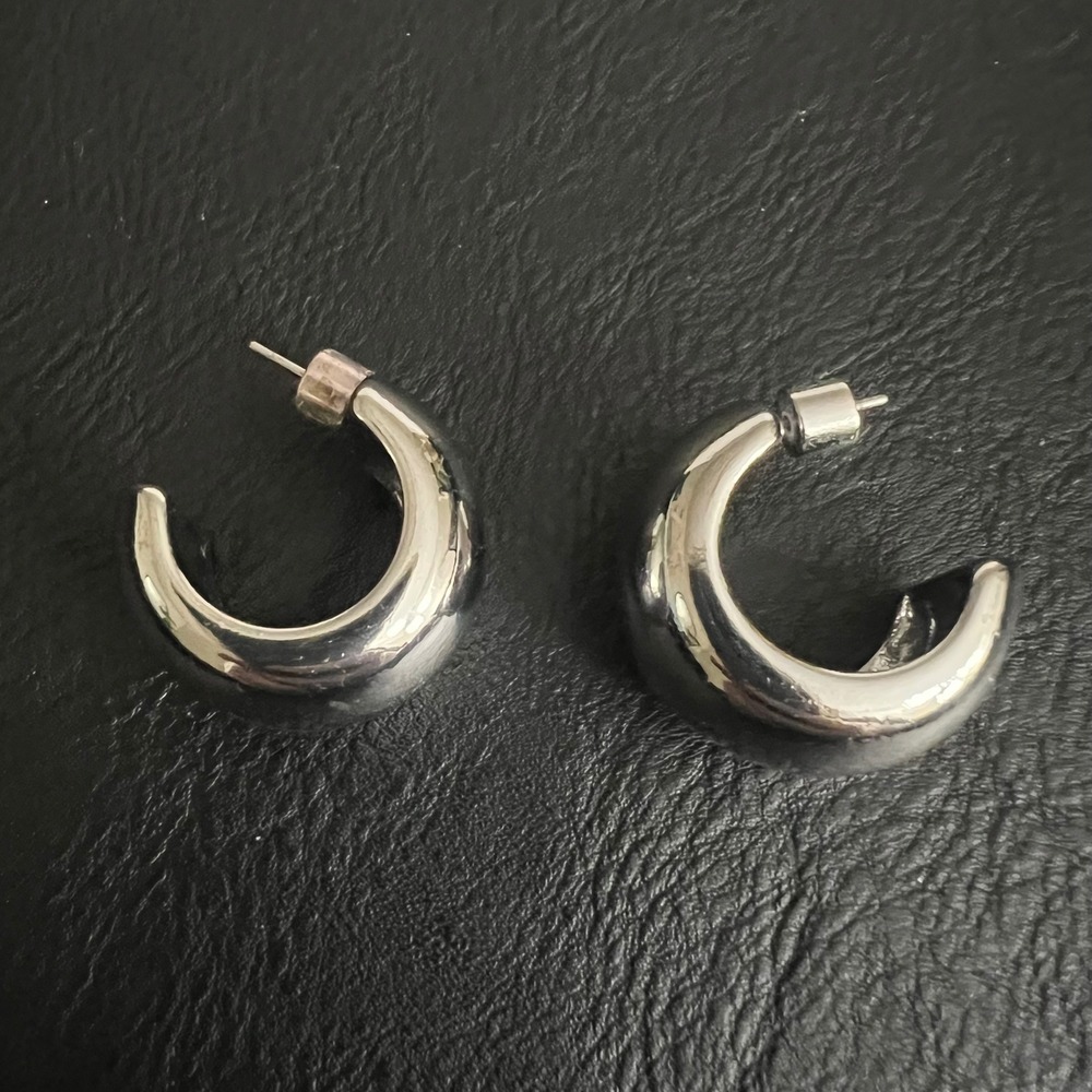 Chunky Silver Tone Polished C Hoop Earrings 1 Inch Medium Minimalist